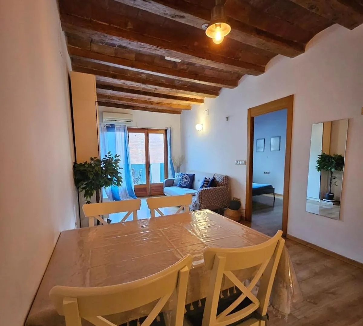 Flat With 2 Rooms And Private Terrace Min 32 Days Barcelona Apartmán